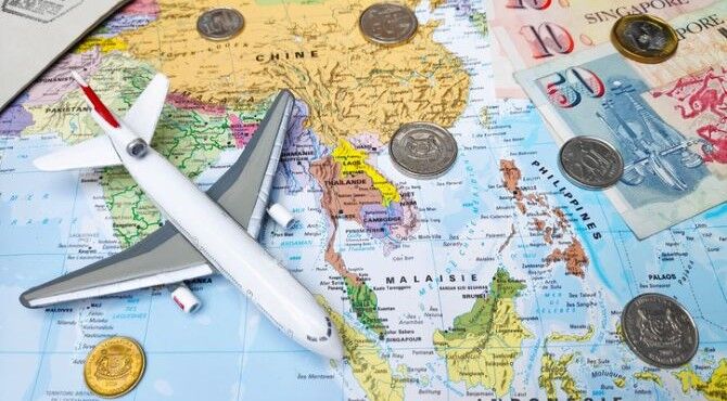 Singapore-aeroplane-money-stock-image